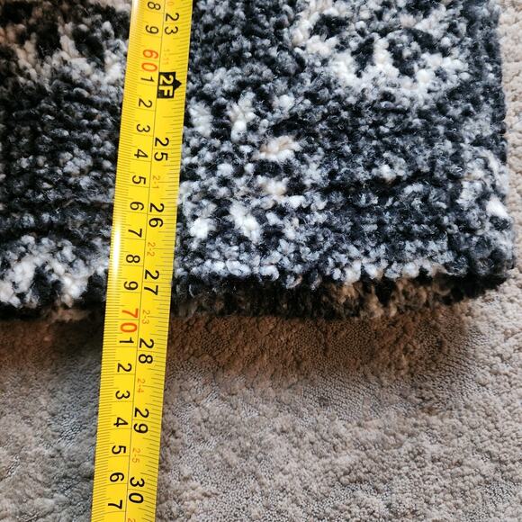 Kathy Ireland Women L- XL Fleece 1/4 Zip Pullover Sweater Snowflakes Black White - Picture 5 of 5